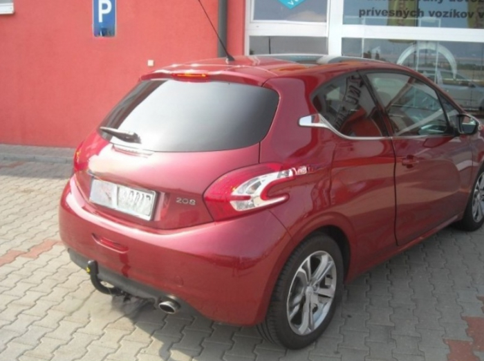 Carlig remorcare Peugeot 208 fabricat intre 2012 - 2019 demontabil automat cu maneta marca Autohak [3]