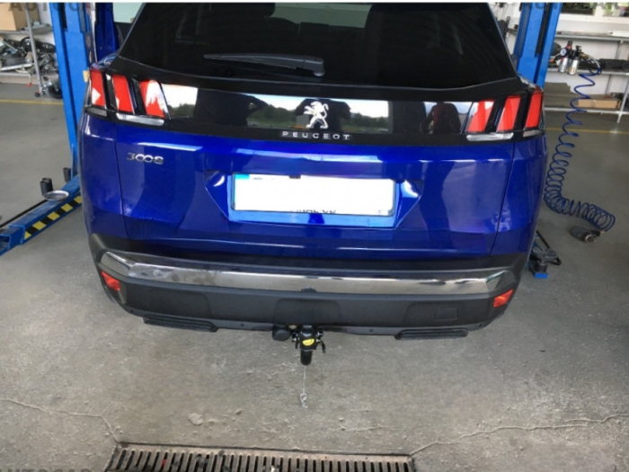 Carlig remorcare Peugeot 3008 dupa 05/2016 demontabil automat cu maneta marca Autohak [8]