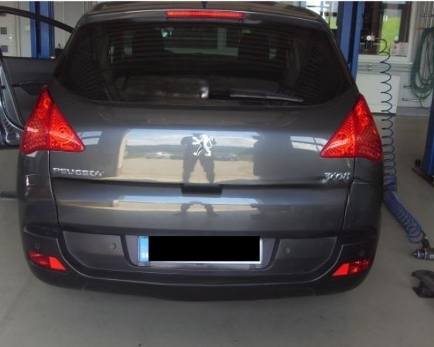 Carlig remorcare Peugeot 3008 fabricat intre 2009 - 2016 demontabil automat vertical marca Autohak [7]