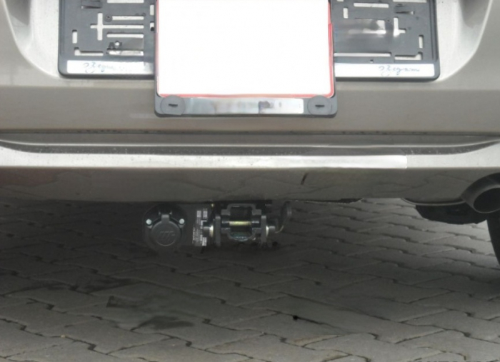 Carlig remorcare Peugeot 301 dupa 2013 demontabil automat cu maneta marca Autohak [13]