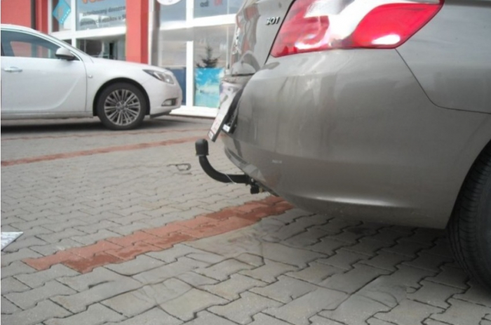 Carlig remorcare Peugeot 301 dupa 2013 demontabil automat cu maneta marca Autohak [8]