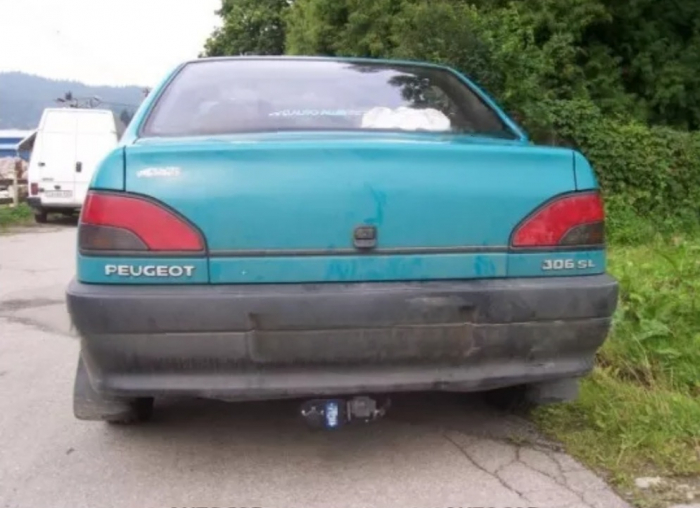 Carlig remorcare Peugeot 306 berlina 1994 - 2002 demontabil automat cu maneta [2]
