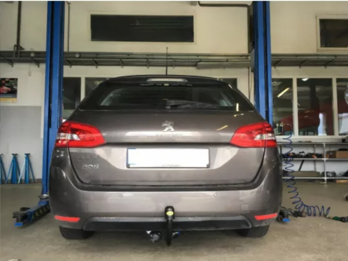 Carlig remorcare Peugeot 308 sw 2014 - 2021 demontabil automat vertical marca Autohak [7]