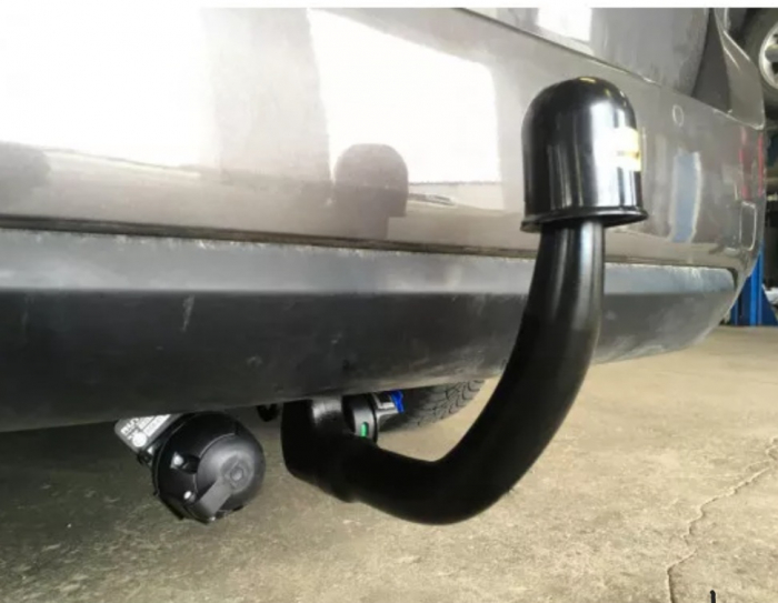 Carlig remorcare Peugeot 308 sw 2014 - 2021 demontabil automat vertical marca Autohak [6]