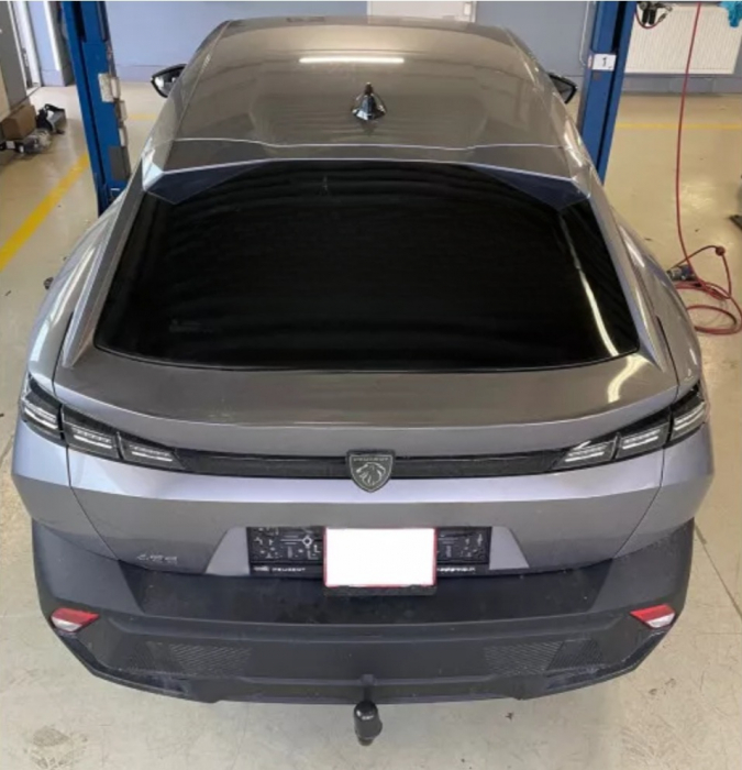 Carlig remorcare Peugeot 408 5 usi 2023 - prezent demontabil automat cu maneta [4]
