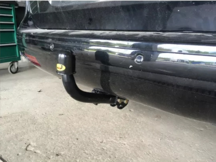 Carlig remorcare Peugeot 5008 dupa 2009 marca Autohak [4]