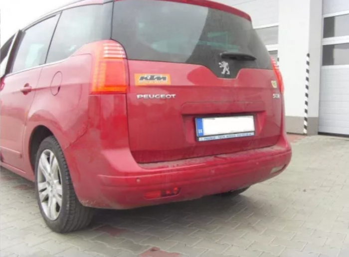 Carlig remorcare Peugeot 5008 suv 2009 - 2017 demontabil automat vertical marca Autohak [5]