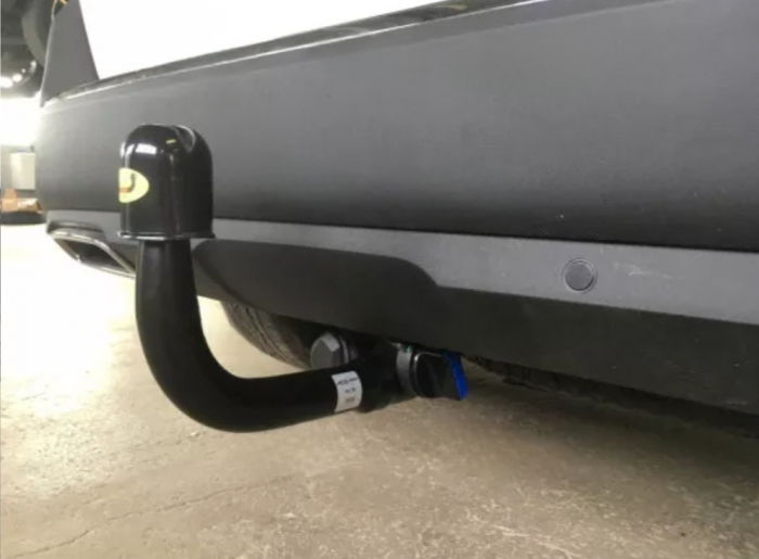 Carlig remorcare Peugeot 5008 suv 2017 - prezent fara roata de rezerva demontabil automat vertical marca Autohak [5]