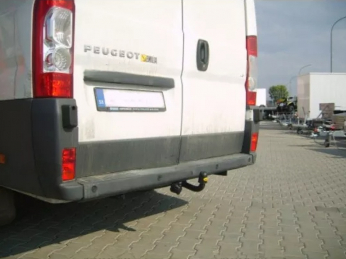 Carlig remorcare Peugeot Boxer duba L4 dupa 2006 marca Autohak [2]
