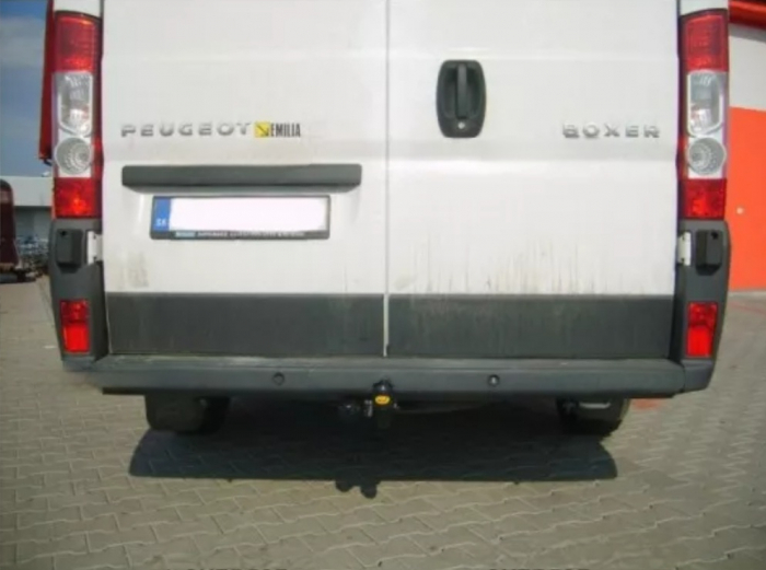 Carlig remorcare Peugeot Boxer duba L4 dupa 2006 marca Autohak [3]