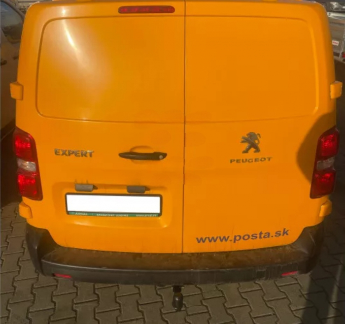 Carlig remorcare Peugeot Expert fabricat dupa 2016 marca Autohak [3]