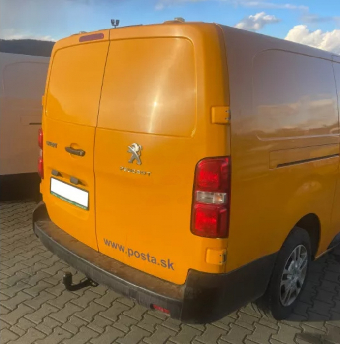 Carlig remorcare Peugeot Expert fabricat dupa 2016 marca Autohak [5]