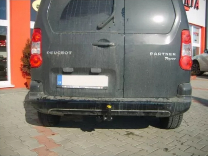 Carlig remorcare Peugeot Partner II dupa 2008 marca Autohak [3]