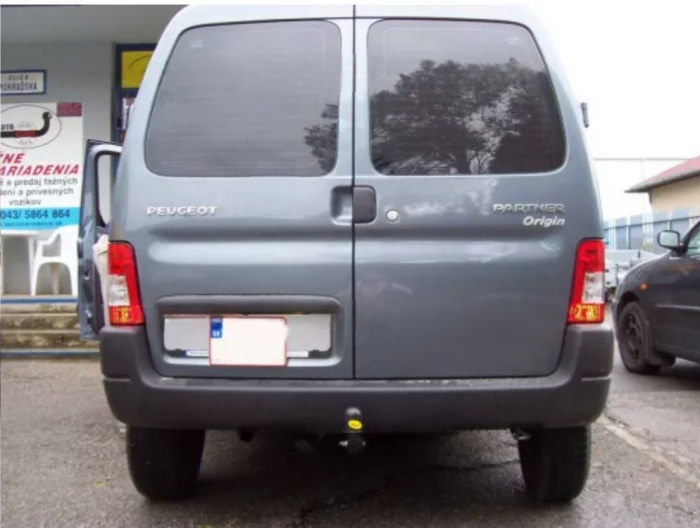 Carlig remorcare Peugeot Partner I 1997-2011 marca Autohak [9]