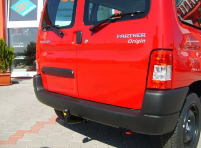 Carlig remorcare Peugeot Partner I 1997-2011 marca Autohak [5]