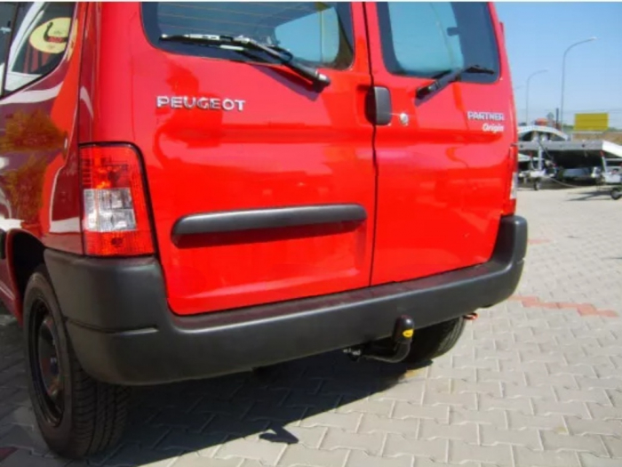 Carlig remorcare Peugeot Partner I 1997-2011 marca Autohak [7]