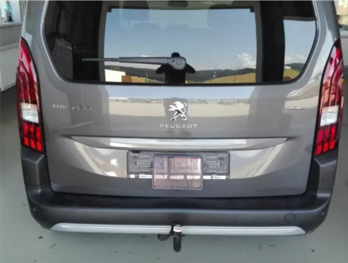 Carlig remorcare Peugeot Rifter L1 van 2018 - prezent demontabil automat vertical marca Autohak [4]
