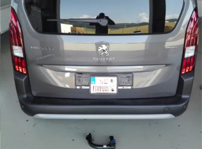 Carlig remorcare Peugeot Rifter LONG van 2018 - prezent demontabil automat vertical marca Autohak [6]