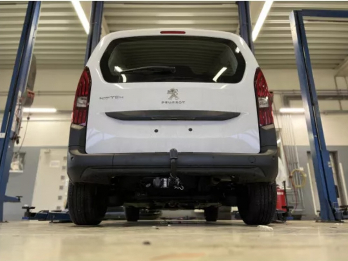 Carlig remorcare Peugeot Rifter LONG van 2018 - prezent demontabil automat cu maneta [7]