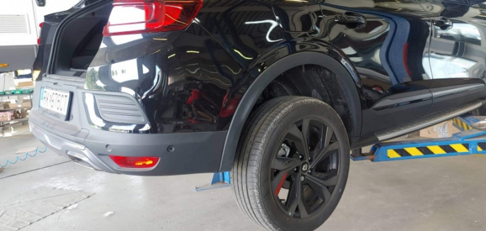Carlig remorcare Renault Arkana dupa 2021 demontabil automat vertical marca Autohak [4]