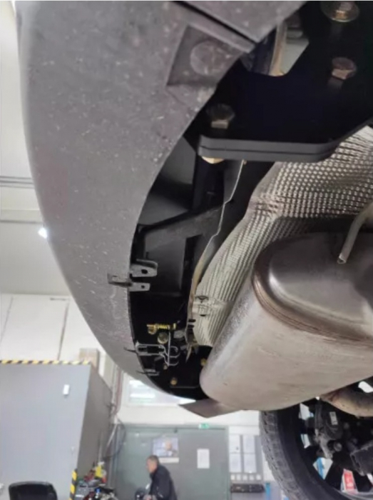 Carlig remorcare Renault Austral dupa 2022 demontabil automat vertical marca Autohak [7]