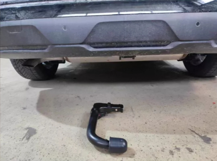 Carlig remorcare Renault Austral dupa 2022 demontabil automat vertical marca Autohak [6]