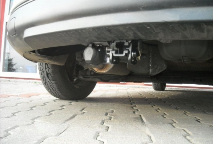 Carlig remorcare Renault Clio Grandtour fabricat incepand cu 2013 demontabil automat cu maneta marca Autohak [10]