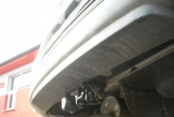 Carlig remorcare Renault Clio Grandtour fabricat incepand cu 2013 demontabil automat cu maneta marca Autohak [2]
