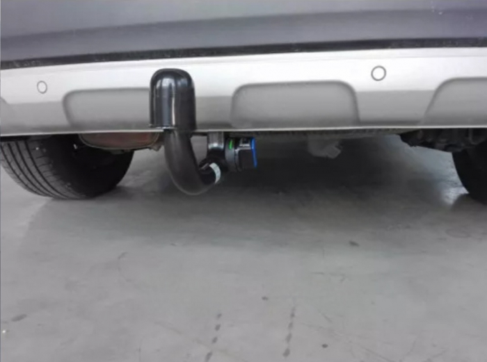 Carlig remorcare Renault Espace dupa 2015 demontabil automat vertical marca Autohak [5]