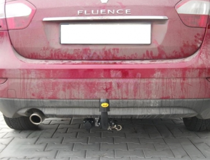 Carlig remorcare Renault Fluence dupa 2009 demontabil automat cu maneta marca Autohak [3]