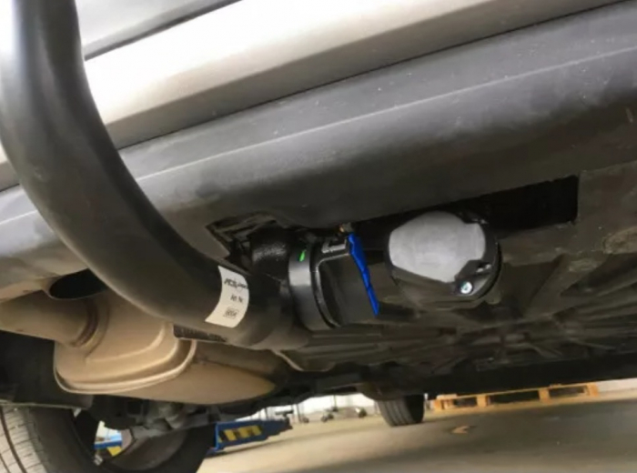 Carlig remorcare Renault Grand Scenic dupa 2017 demontabil automat vertical marca Autohak [6]