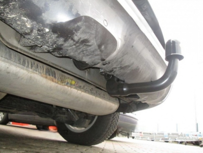 Carlig remorcare Renault Kadjar dupa 2015 demontabil automat vertical marca Autohak [5]