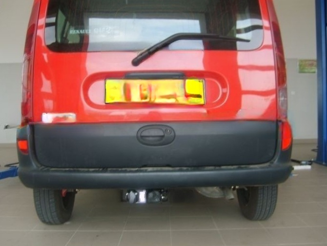 Carlig remorcare Renault Kangoo 1997 - 2008 demontabil automat cu maneta marca Autohak [8]