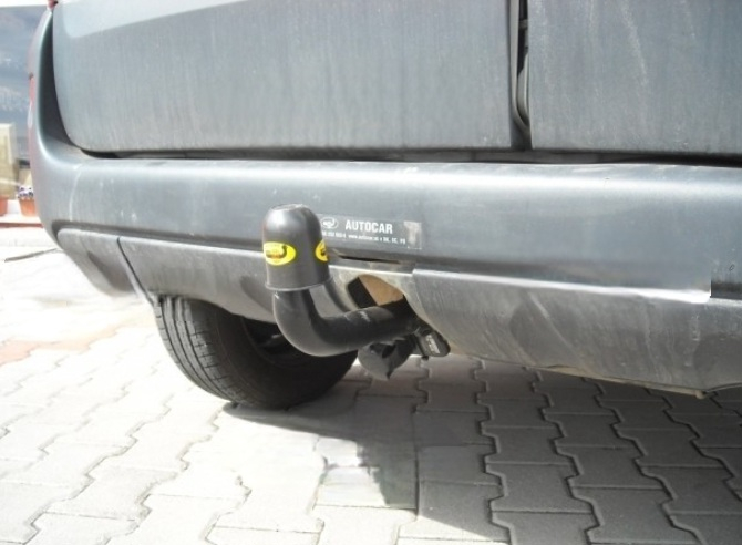 Carlig remorcare Renault Kangoo 4X4 dupa 2003 marca Autohak [2]