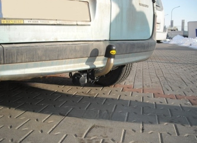 Carlig remorcare Renault Kangoo II dupa 03.2008 demontabil automat cu maneta marca Autohak [6]