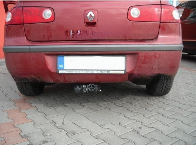 Carlig remorcare Renault Laguna 5 usi 2001 - 2007 demontabil automat cu maneta marca Autohak [3]