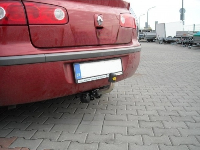 Carlig remorcare Renault Laguna 5 usi 2001 - 2007 demontabil automat cu maneta marca Autohak [5]