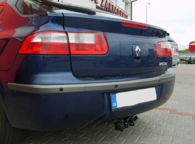 Carlig remorcare Renault Laguna 5 usi 2001 - 2007 demontabil automat cu maneta marca Autohak [6]