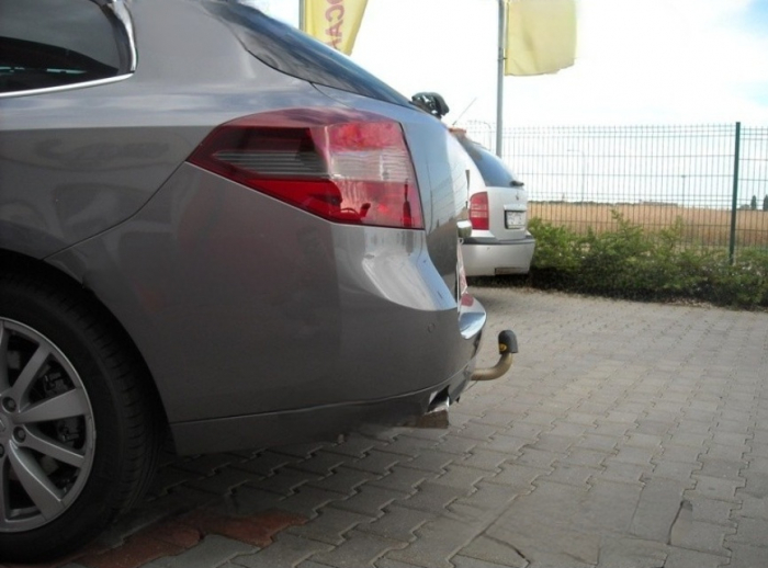 Carlig remorcare Renault Laguna combi dupa 2007 demontabil automat cu maneta marca Autohak [2]