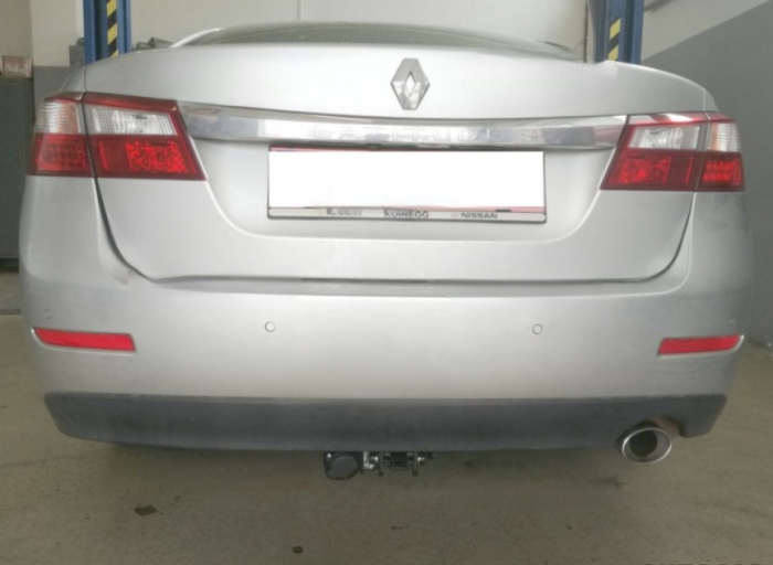 Carlig remorcare Renault Latitude dupa 10.2010 demontabil automat cu maneta marca Autohak [3]