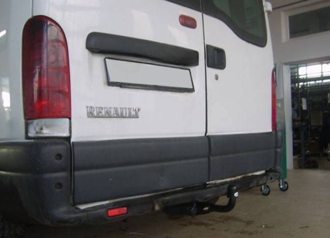 Carlig remorcare Renault Master duba 1997-2010 marca Autohak [3]