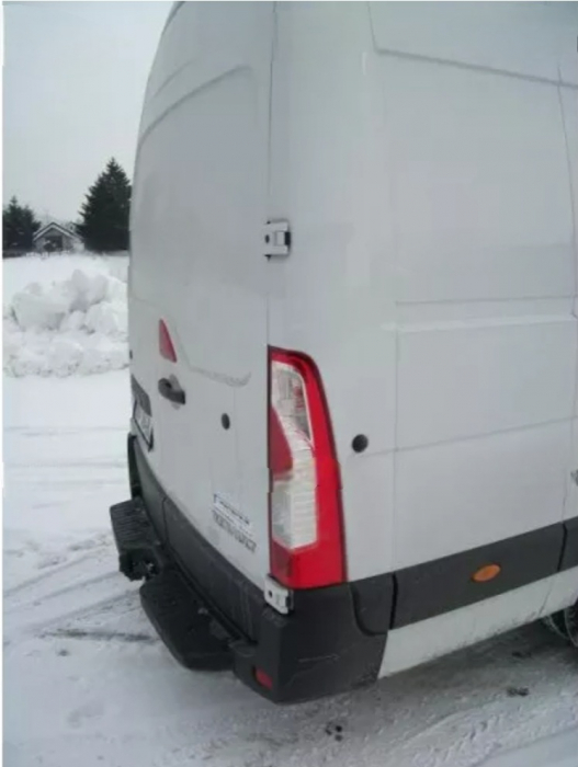 Carlig remorcare Renault Master duba L4 punte dubla cu treapta 2010 - 2024 marca Autohak [4]