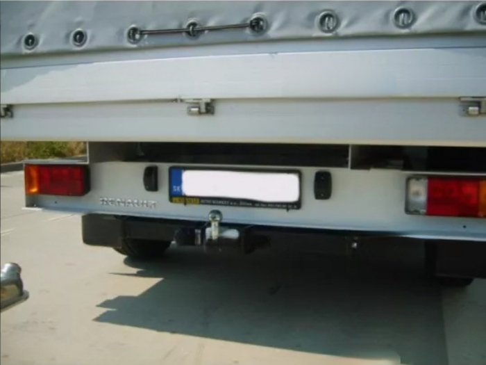 Carlig remorcare Renault Master platforma 1998-2010 marca Autohak [4]
