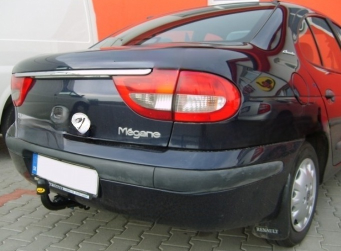 Carlig remorcare Renault Megane 1 Classic 4 usi 1996 - 2003 marca Autohak [4]