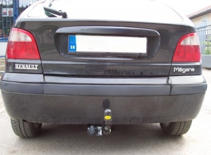 Carlig remorcare Renault Megane 1 hatchback 1999-2002 marca Autohak [3]