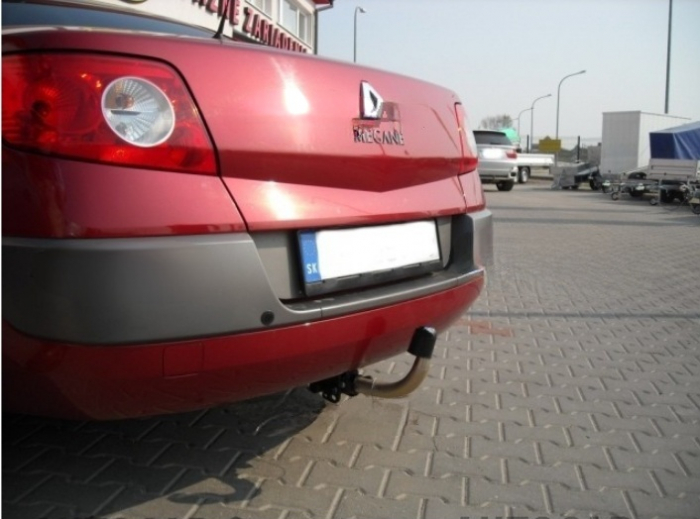Carlig remorcare Renault Megane 2 berlina 2003 - 2009 demontabil automat cu maneta marca Autohak [4]
