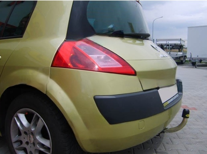 Carlig remorcare Renault Megane 2 htb 2002 - 2009 demontabil automat cu maneta marca Autohak [3]