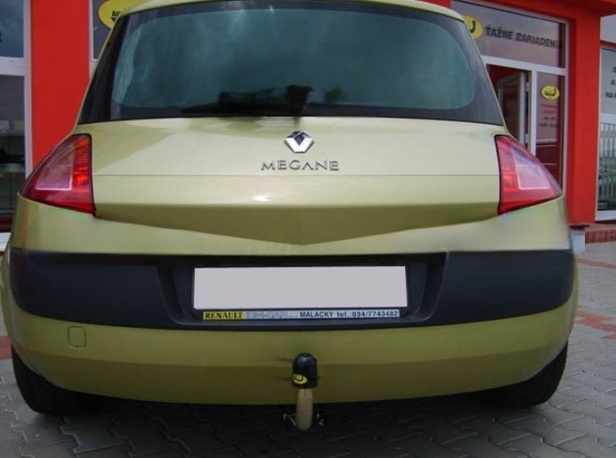 Carlig remorcare Renault Megane 2 htb 2002 - 2009 demontabil automat cu maneta marca Autohak [4]
