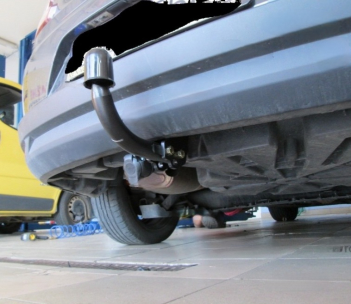 Carlig remorcare Renault Megane 3 combi fabricat intre 2008 - 2016 marca Autohak [3]