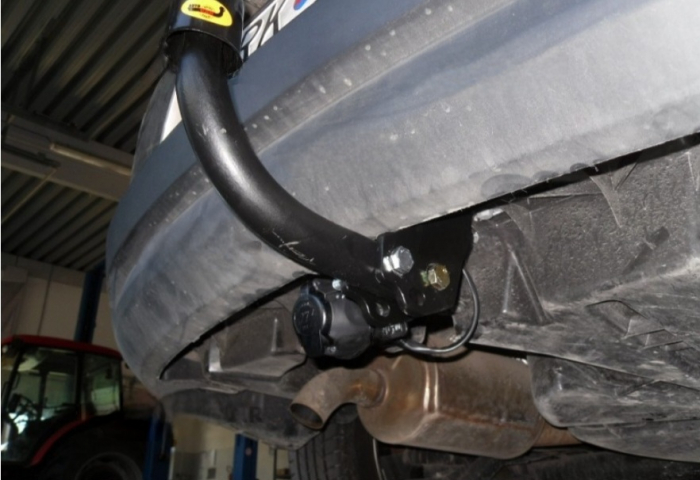 Carlig remorcare Renault Megane 3 combi fabricat intre 2008 - 2016 marca Autohak [6]